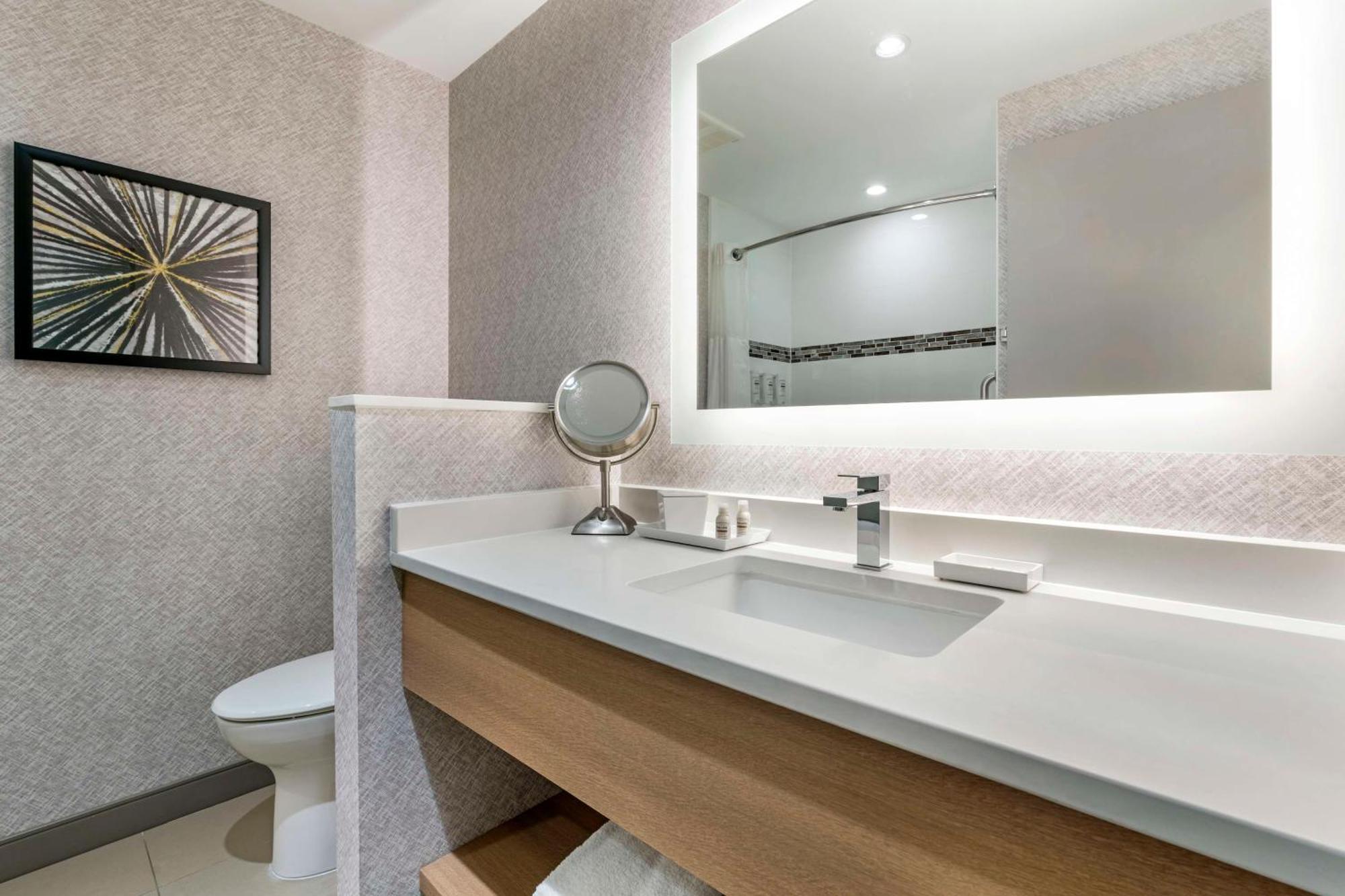 Best Western Premier Route 97 Vernon Buitenkant foto