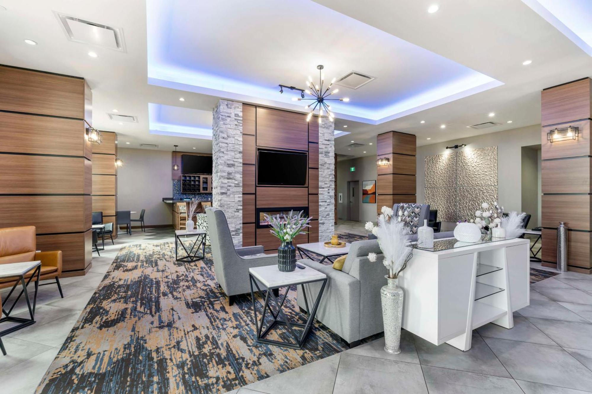 Best Western Premier Route 97 Vernon Buitenkant foto